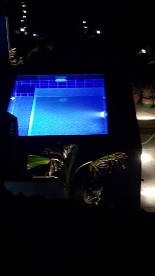 The Cave Of Dreams Bed & Breakfast Baza Luaran gambar