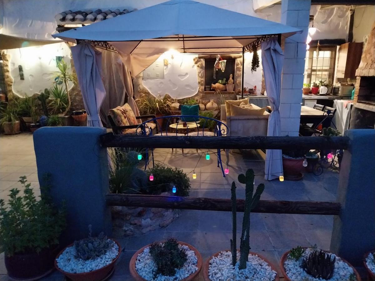 The Cave Of Dreams Bed & Breakfast Baza Luaran gambar